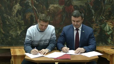 Візитівку рівненського музею забрали на реставрацію Візитівку рівненського музею забрали на реставрацію