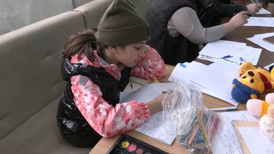 Розмальовки з краєвидами Черкас отримають близько тисячі дітей-переселенців Розмальовки з краєвидами Черкас отримають близько тисячі дітей-переселенців