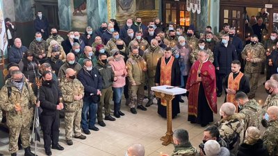 В Івано-Франківську вшанували героїв, полеглих на Майдані та у битві за Дебальцеве
