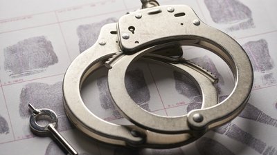 Запобіжний захід синові колишнього поліцейського не обрали. Його підозрюють у нападі на перехожих