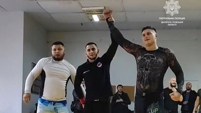 Патрульний з Дніпра виборов перше місце на обласному чемпіонаті з фрі-файту