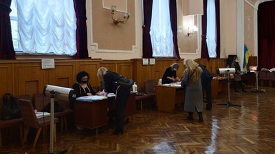 Виборча кампанія не була "брудною". Як минули вибори на Прикарпатті