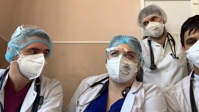 Франківські інтерни лікують двох хворих з позитивним результатом на COVID-19