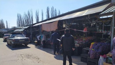 У Кропивницькому перевірили ринки. Найменше порушень на колгоспному, найбільше - на овочевому У Кропивницькому перевірили ринки. Найменше порушень на колгоспному, найбільше - на овочевому