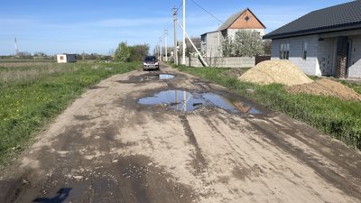 "Нам потрібен нормальний ремонт": жителі вулиці у Гожулах Полтавської ТГ скаржаться на стан дороги "Нам потрібен нормальний ремонт": жителі вулиці у Гожулах Полтавської ТГ скаржаться на стан дороги