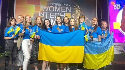 Представила Україну на саміті Perspektywy Women In Tech.Франківка Ірина Дарвай про жінок у технологіях та волонтерство