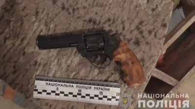 На Одещині 60-річний чоловік стріляв у правоохоронців з пневматичної зброї – поліція На Одещині 60-річний чоловік стріляв у правоохоронців з пневматичної зброї – поліція
