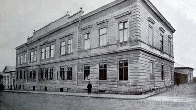 Якою була вулиця Шевченка в Чернівцях сто років тому