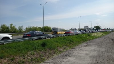 Черги на АЗС: коли зміниться ситуація із пальним на Полтавщині Черги на АЗС: коли зміниться ситуація із пальним на Полтавщині