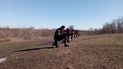 "Щоб вміти захищати свою землю". У Дніпрі понад 300 людей пройшли вишкіл з цивільної оборони "Щоб вміти захищати свою землю". У Дніпрі понад 300 людей пройшли вишкіл з цивільної оборони