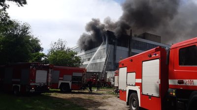 В Запоріжжі сталася пожежа на взуттєвій фабриці