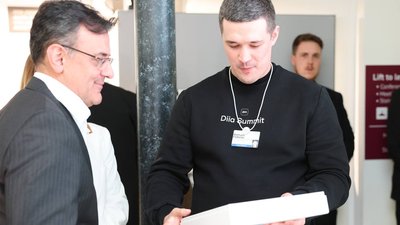 Google першим отримав від України “Відзнаку миру” — Федоров Google першим отримав від України “Відзнаку миру” — Федоров