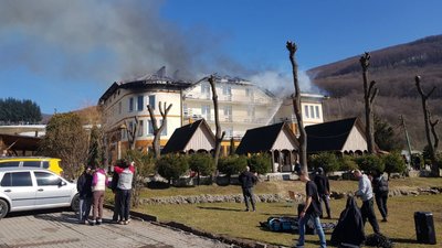 На Закарпатті горів готельний комплекс