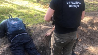 Переправляв людей у Білорусь: жителя Рівненщини затримали біля кордону