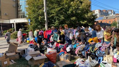 У Полтаві триває проєкт для ВПО "Соціальний гардероб" У Полтаві триває проєкт для ВПО "Соціальний гардероб"