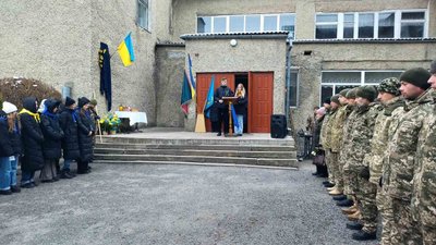 На Тернопільщині відкрили меморіальну дошку загиблому бійцю На Тернопільщині відкрили меморіальну дошку загиблому бійцю