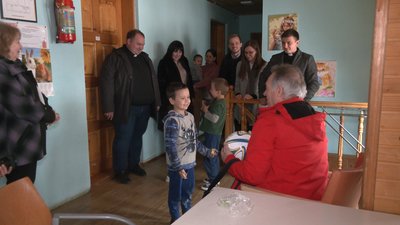 Депутатка Європарламенту від Чехії Міхаела Шойдрова відвідала шелтер у Коломиї на Прикарпатті Депутатка Європарламенту від Чехії Міхаела Шойдрова відвідала шелтер у Коломиї на Прикарпатті