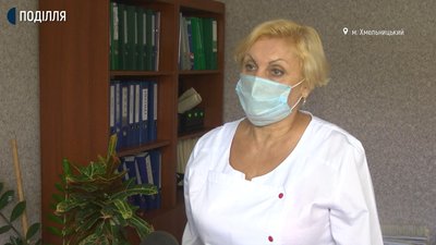 Найближчим часом у Хмельницькій інфекційні лікарні усі інфекційні ліжка будуть підключені до центрального кисневопостачання, каже меддиректор закладу Нінель Марцонь. Найближчим часом у Хмельницькій інфекційні лікарні усі інфекційні ліжка будуть підключені до центрального кисневопостачання, каже меддиректор закладу Нінель Марцонь.