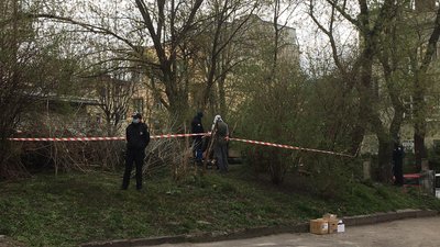 Біля львівської лікарні пролунав вибух: загинув чоловік