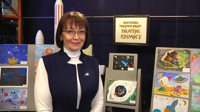 У Житомирі в музеї космонавтики відкрили виставку малюнків "Палітра космосу" У Житомирі в музеї космонавтики відкрили виставку малюнків "Палітра космосу"