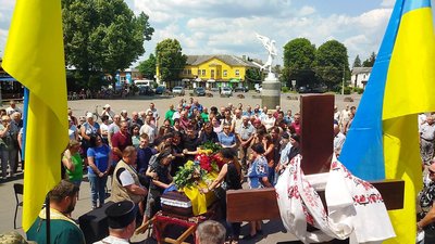 "Військову службу обрав за покликом серця": на Черкащині попрощались із загиблим військовослужбовцем