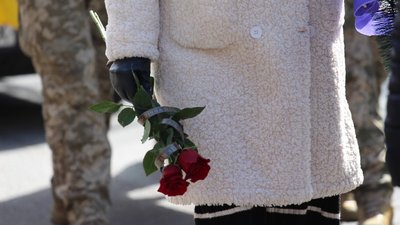 На Черкащині попрощались із загиблим на війні військовим На Черкащині попрощались із загиблим на війні військовим