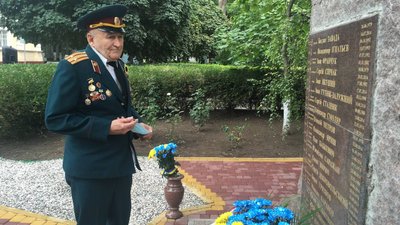 "Місць для нових імен немає". В Одесі відкрили меморіал пам'яті нацгвардійців, загиблих на Донбасі "Місць для нових імен немає". В Одесі відкрили меморіал пам'яті нацгвардійців, загиблих на Донбасі