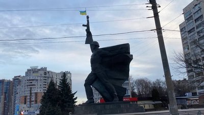 У Харкові вранці 26 лютого пролунали залпи