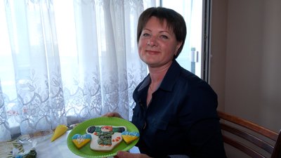 Двічі переселенка. Харків’янка Ірина Когут випікає патріотичні пряники у Франківську