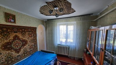 Життя у Квітневому. Жителі села на Миколаївщині відновлюються після приходу російських військ Життя у Квітневому. Жителі села на Миколаївщині відновлюються після приходу російських військ