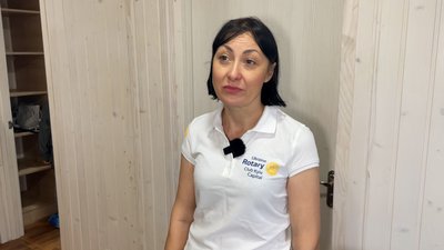 Представниця Ротарі клубу "Київ Столиця" Лесі Джадан Представниця Ротарі клубу "Київ Столиця" Лесі Джадан