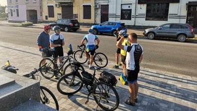 У Полтаві до Дня Державного прапора влаштували велопробіг У Полтаві до Дня Державного прапора влаштували велопробіг