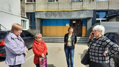 "Люди роками не виходять на вулицю". У кропивницькій дев’ятиповерхівці 20 років не працює ліфт "Люди роками не виходять на вулицю". У кропивницькій дев’ятиповерхівці 20 років не працює ліфт