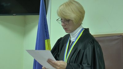 Чоловіка, який стріляв неподалік зупинки транспорту у Полтаві, взяли під варту Чоловіка, який стріляв неподалік зупинки транспорту у Полтаві, взяли під варту