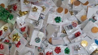 У Британії жінка надіслала майже 2 тисячі різдвяних листівок незнайомцям У Британії жінка надіслала майже 2 тисячі різдвяних листівок незнайомцям