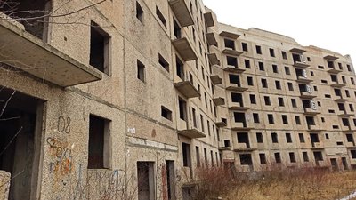 Входи до кропивницької недобудови, на якій торік загинула школярка, закладуть цеглою
