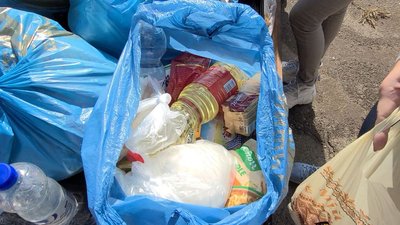 Миколаївські волонтери роздали 1000 продуктових наборів Миколаївські волонтери роздали 1000 продуктових наборів
