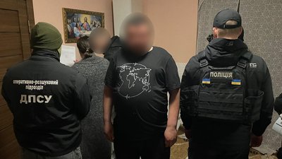 на Буковині викрили злочинне угруповання, яке переправляло чоловіків до Румунії