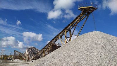 Чи застосовують на Соколівському кар’єрі технології пилопригнічення, перевірив еколог