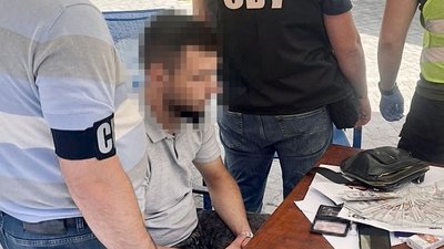У Харкові затримали чоловіка, який за гроші "допомагав" з відстрочками