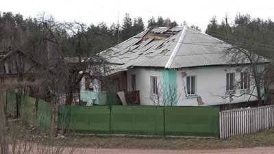На Житомирщині на території Народицької громади триває розмінування та знищення боєприпасів На Житомирщині на території Народицької громади триває розмінування та знищення боєприпасів