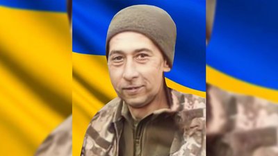 У громаді на Буковині прощаються з полеглим військовим Незвещуком