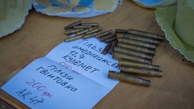 У Дніпрі влаштували благодійний ярмарок задля збору коштів на підтримку Збройних сил України У Дніпрі влаштували благодійний ярмарок задля збору коштів на підтримку Збройних сил України