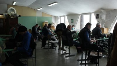 На Гуцульщині основи для маскувальних сіток виготовляють на старовинних верстатах На Гуцульщині основи для маскувальних сіток виготовляють на старовинних верстатах