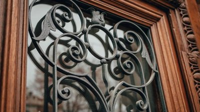 У Львові відновили браму у кам'яниці в стилі французького неоренесансу У Львові відновили браму у кам'яниці в стилі французького неоренесансу
