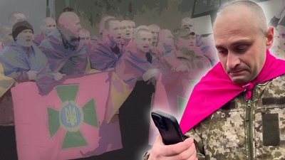 Володимир Тодоренко розмовляє з рідними після обміну полоненими