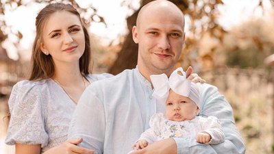 Антон Кузьменко з родиною Антон Кузьменко з родиною