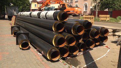 У Житомирі завершують заміну труб на виході з котельні, яка обслуговує лікарню та більше 25 будинків