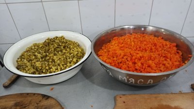 У Кропивницькому працівники дитсадка готують для військових У Кропивницькому працівники дитсадка готують для військових