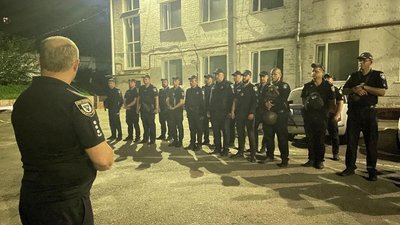 У Чернігові порушникам комендантської години вручили повістки У Чернігові порушникам комендантської години вручили повістки